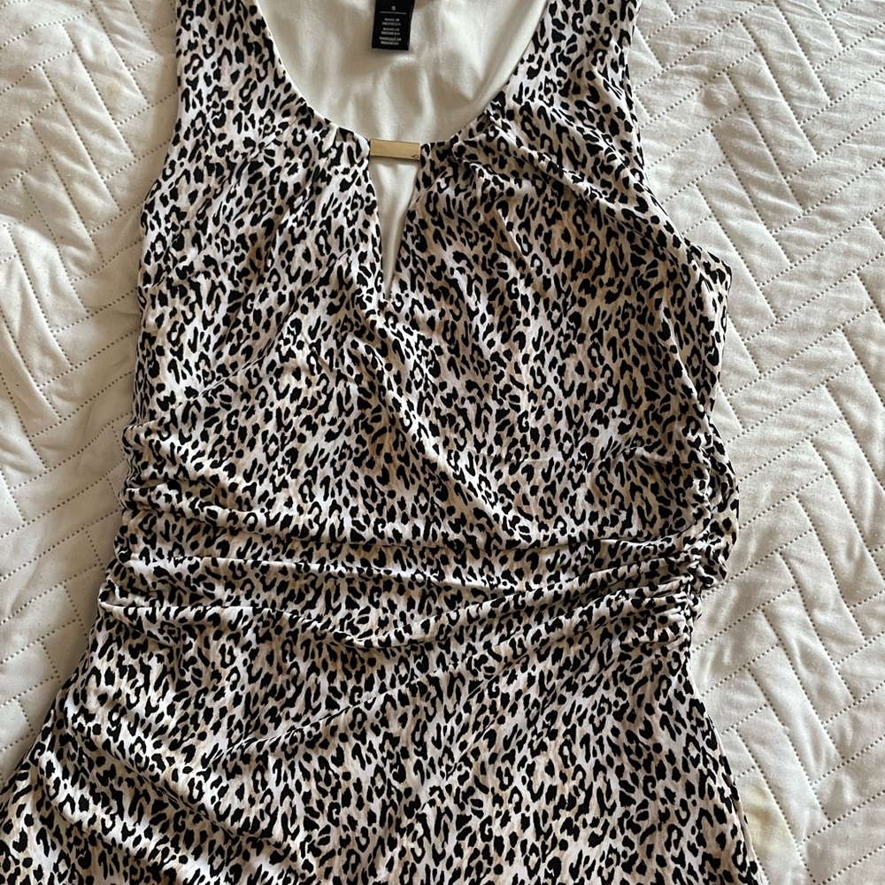 White House black market slim fitting dress top